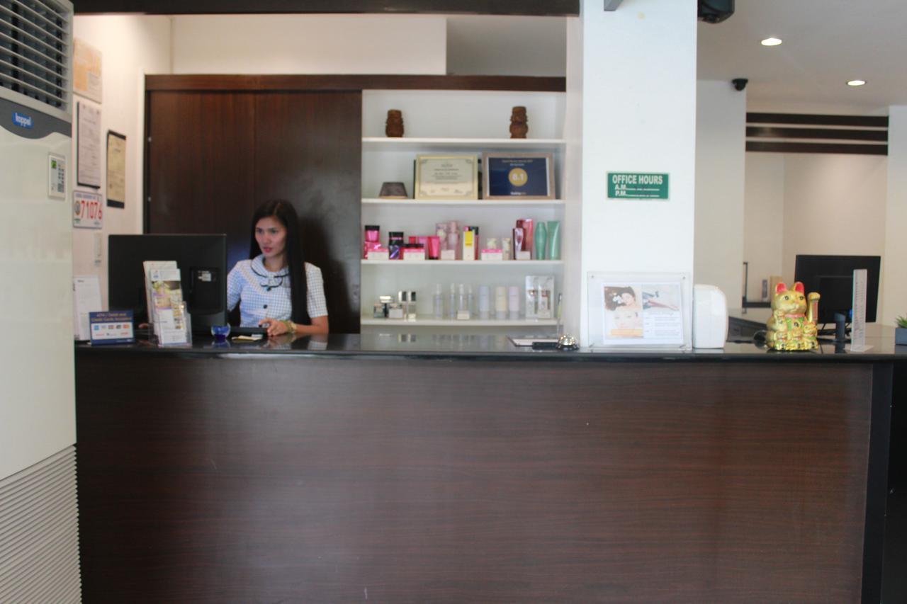 Be-Ing Suites Davao City Buitenkant foto