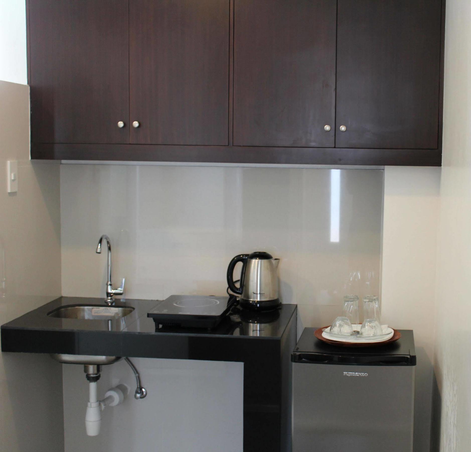 Be-Ing Suites Davao City Buitenkant foto