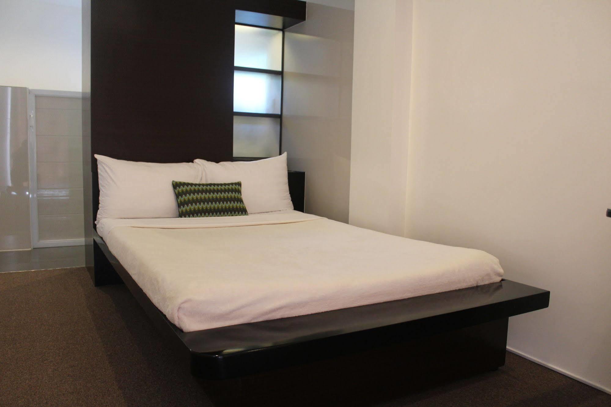 Be-Ing Suites Davao City Buitenkant foto