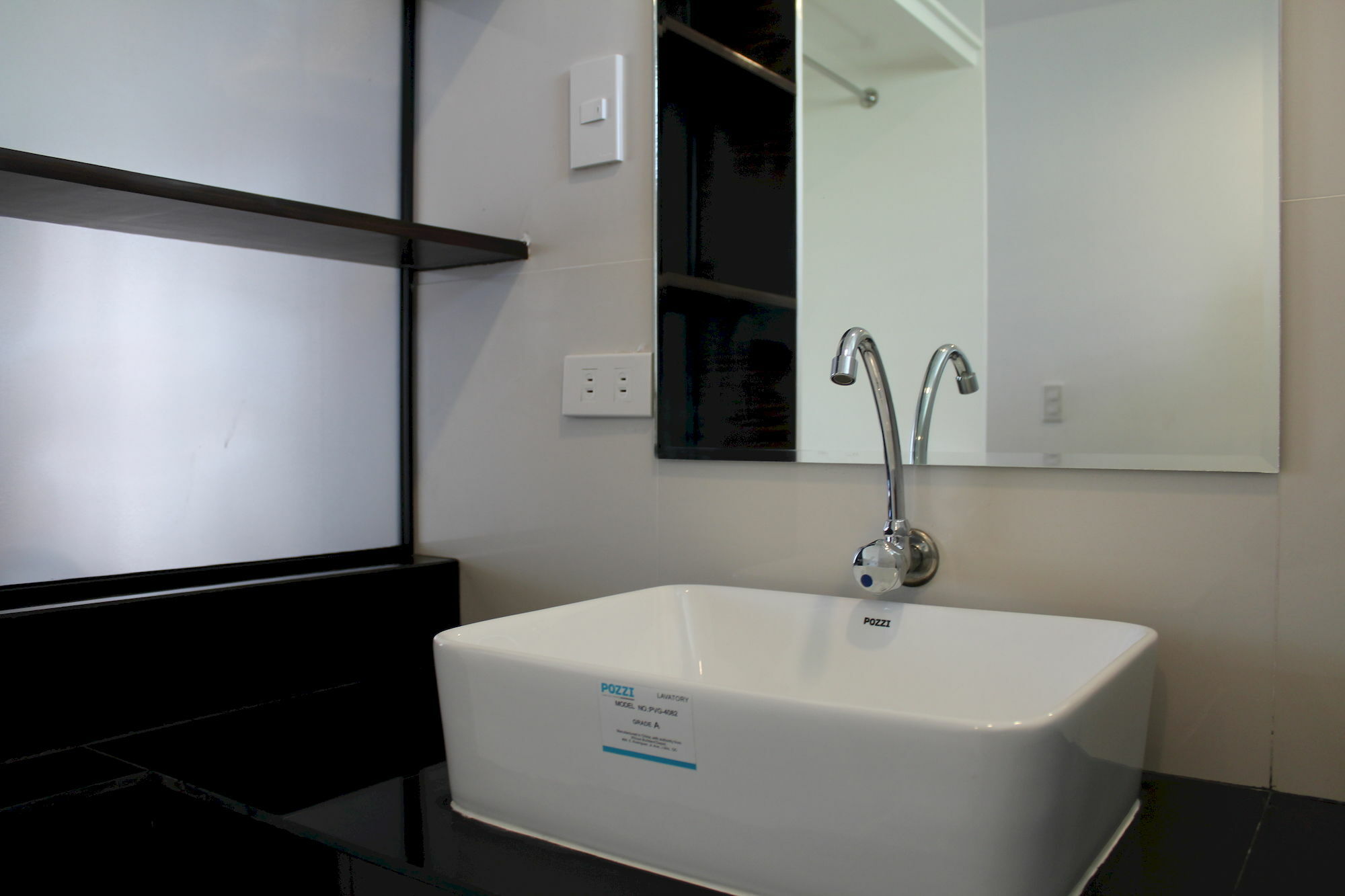 Be-Ing Suites Davao City Buitenkant foto