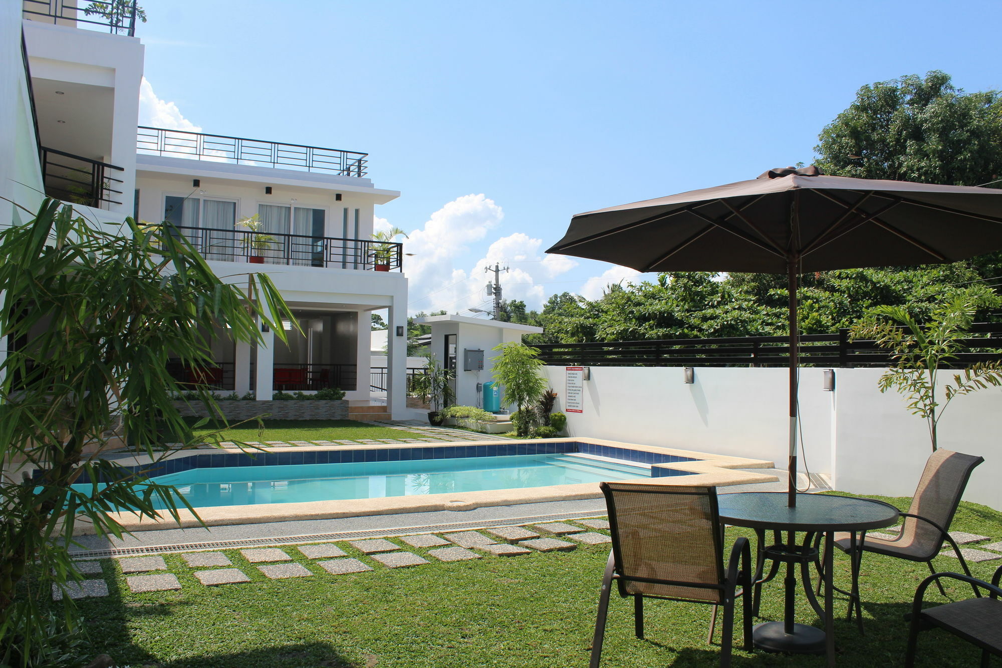 Be-Ing Suites Davao City Buitenkant foto